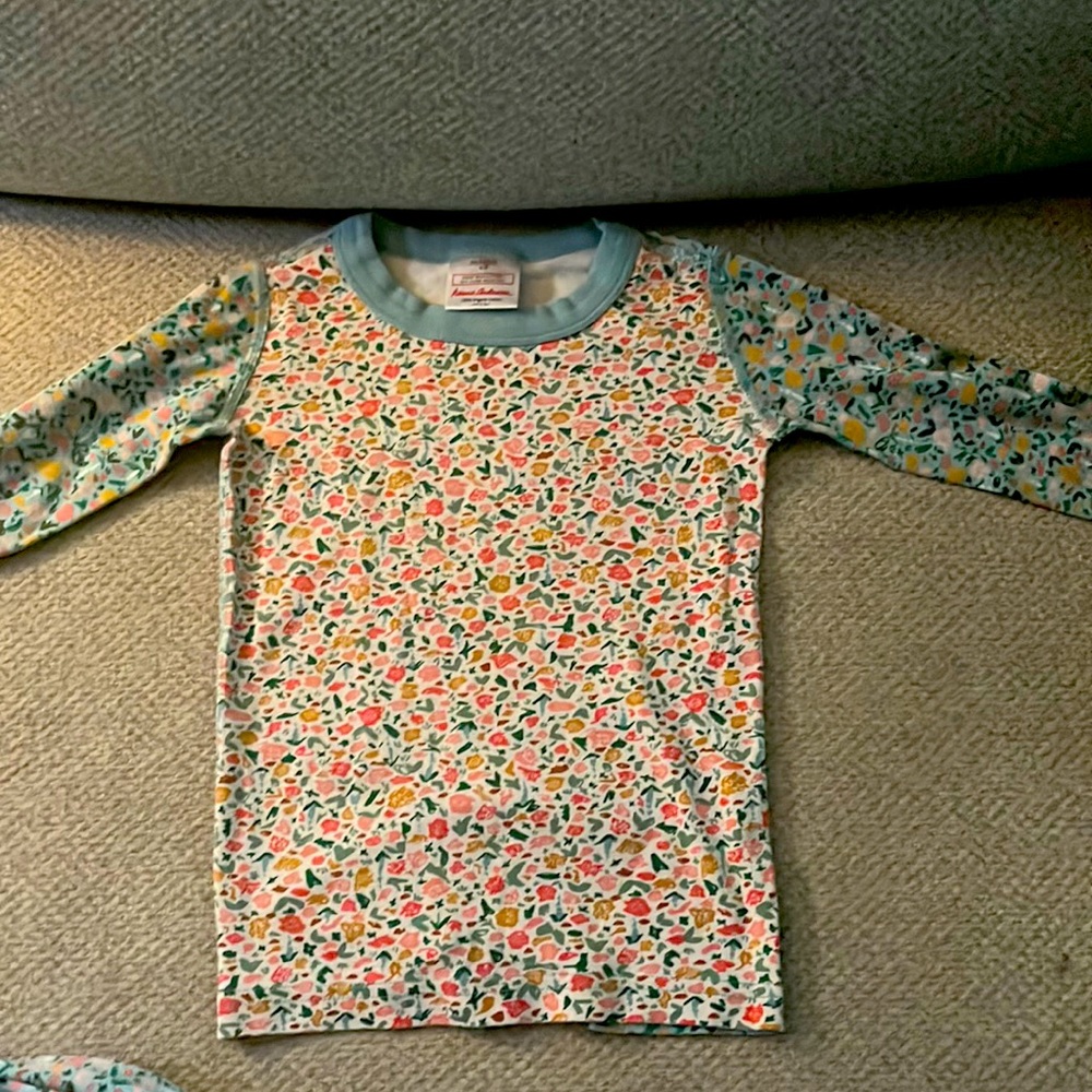 Hannah Anderson size 5 barely worn Jammies